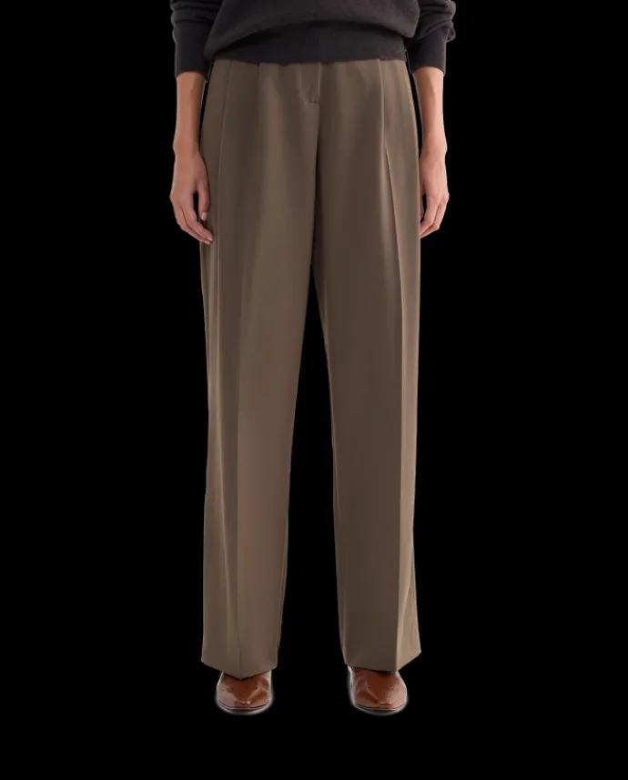 Mujer Lottusse Smithson